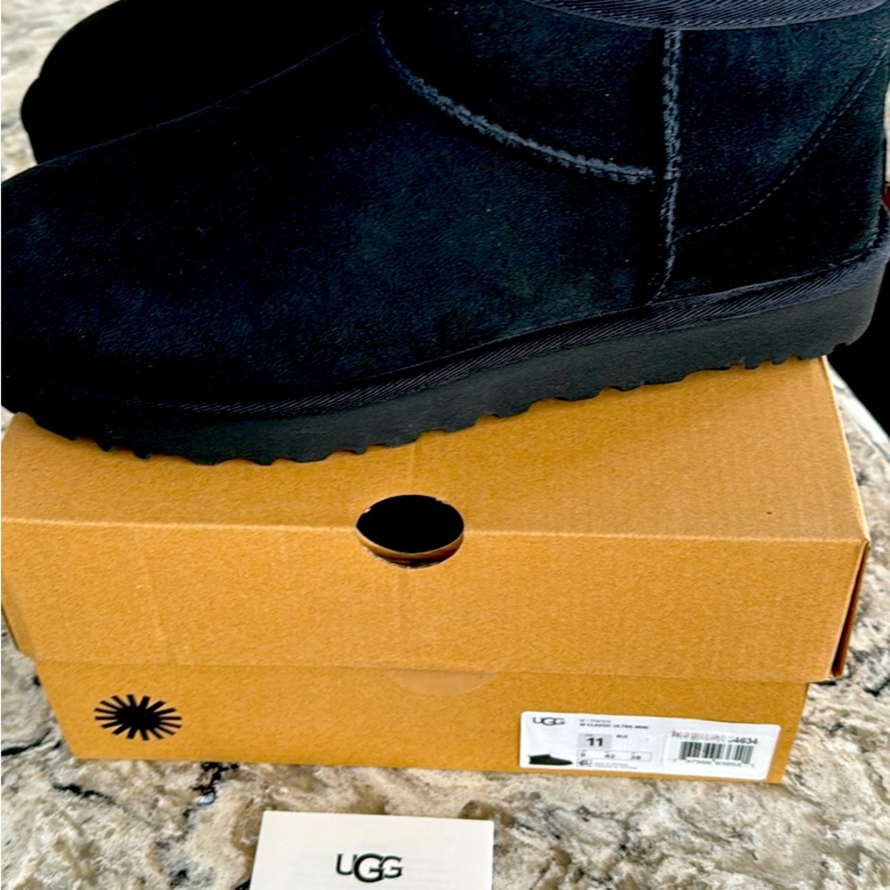 COPY - Nib Ugg classic ultra mini